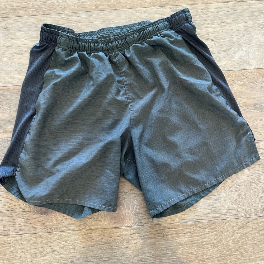 Nike Gray Athletic Shorts Moisture-Wicking Elastic Waist